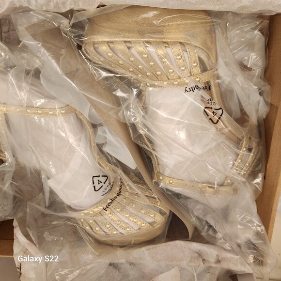 Jessica Simpson Women's Bakir Gold T-Strap Dress Platform Heels Size Various - Picture 7 of 15